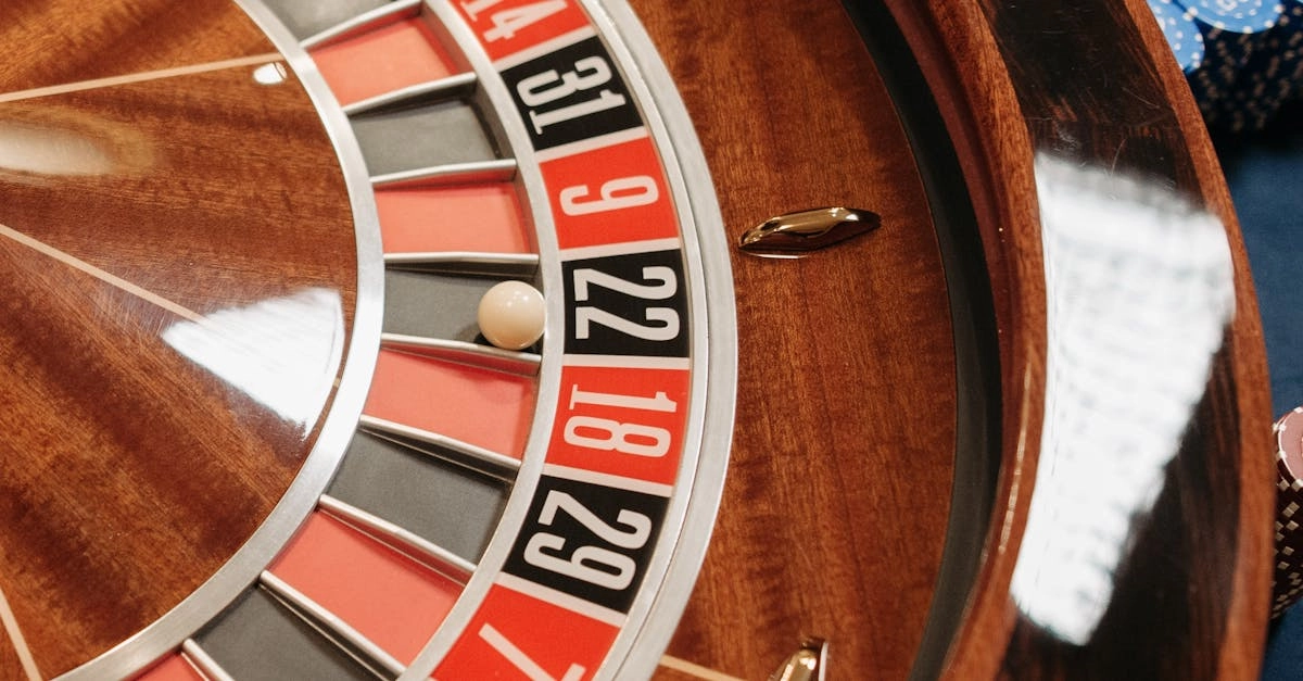 Историческое колесо рулетки в классическом казино